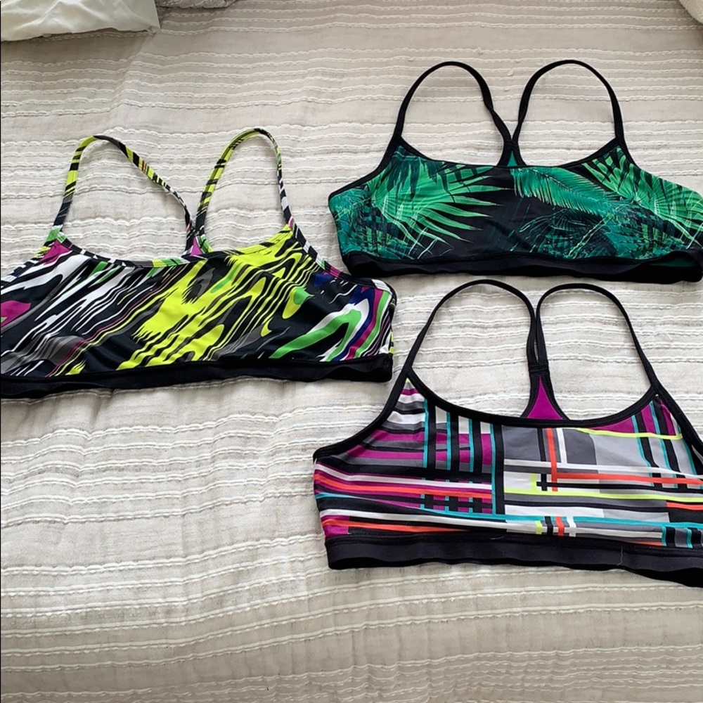 3 snap dragon reversible low impact sports bras